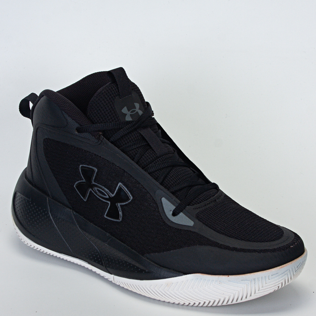 Tênis Under Armour Swish 2 Unissex Basquete - Preto/Branco