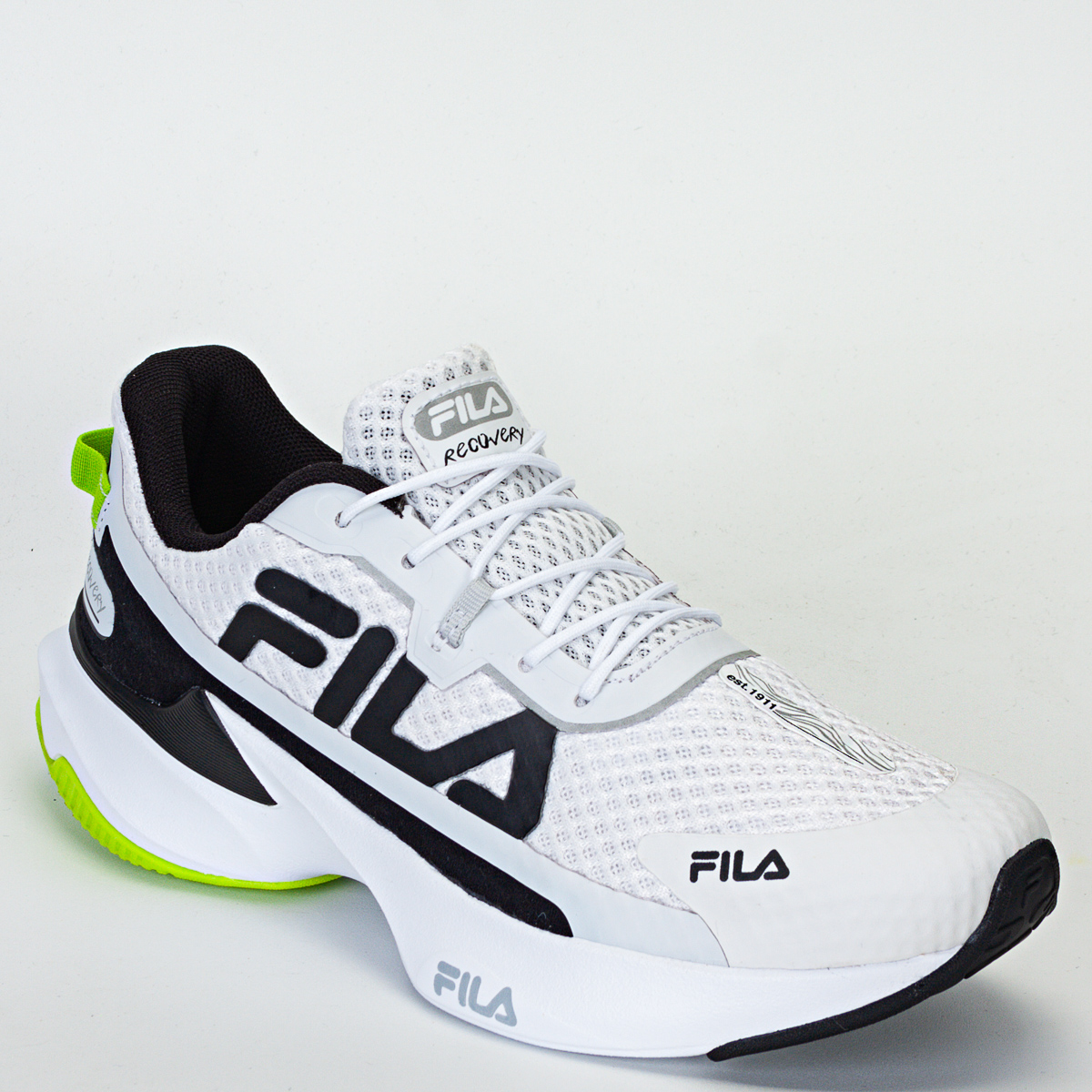 Tênis Fila Recovery Masculino Corrida - Caminhada - Branco/Preto