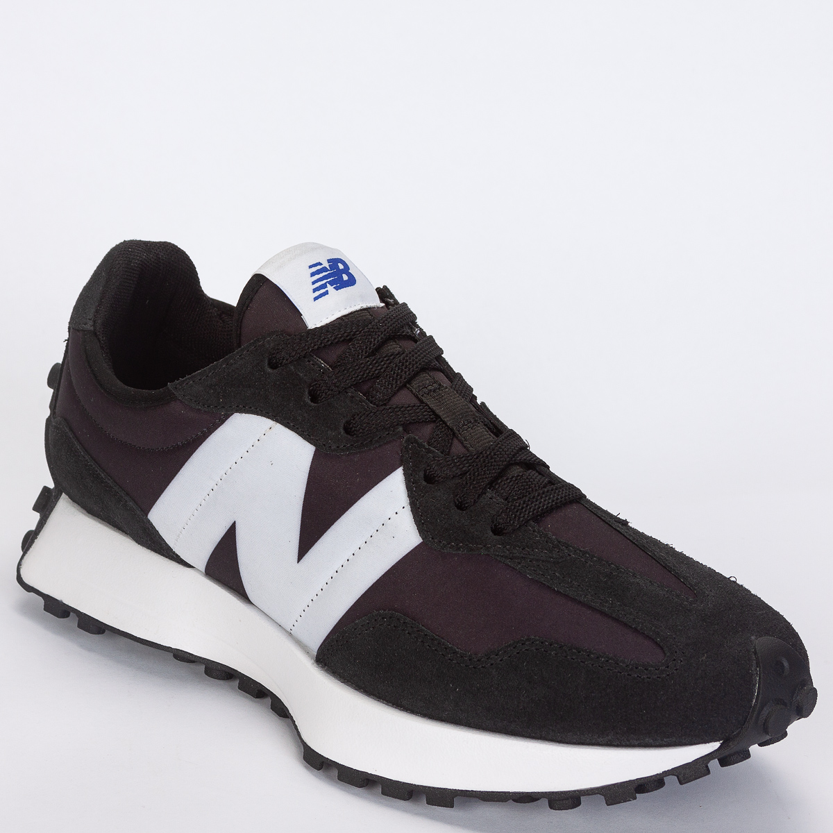 TĂȘnis New Balance U327 V1 Unissex Esportivo - Preto/Branco TĂȘnis New Balance U327 V1 Unissex Esportivo - Preto/Branco